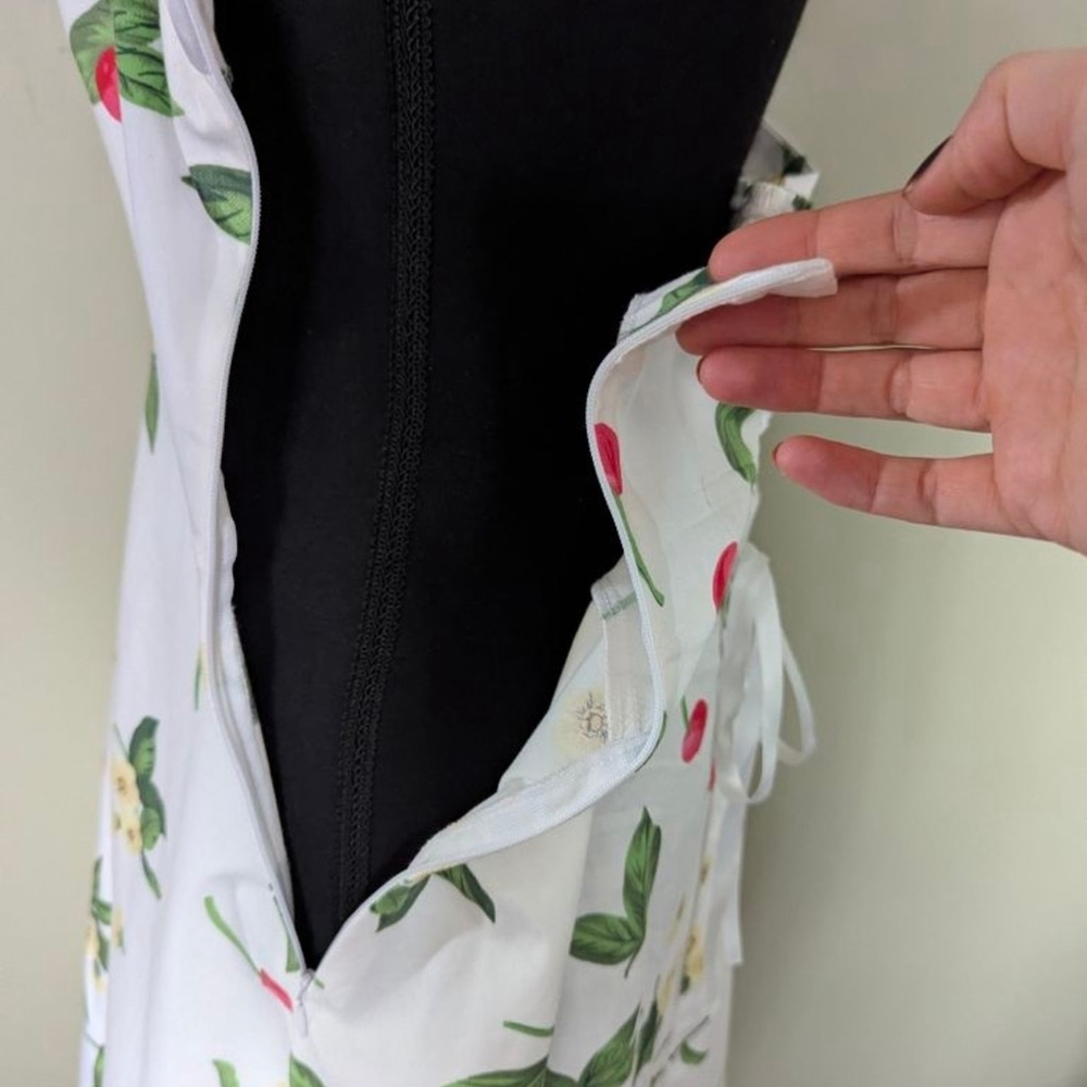 Dressystar 1950s Style Cherry Print Halter Dress - L - Garden Party Pinup - Picture 12 of 16